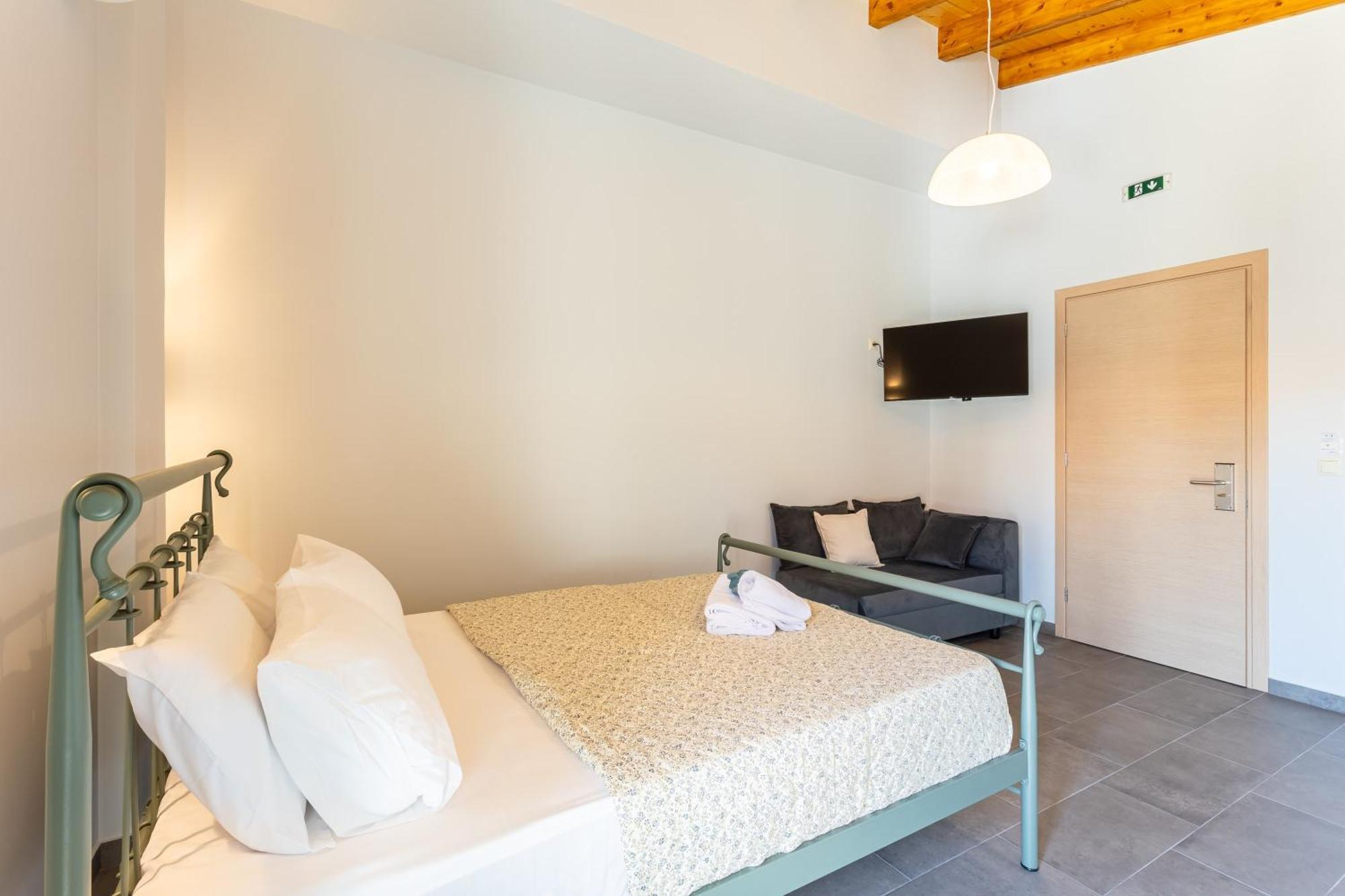 Petrino Serene Nests - Bright Getaways Kakovatos Luaran gambar