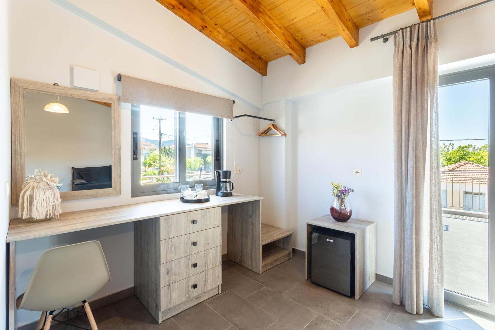 Petrino Serene Nests - Bright Getaways Kakovatos Luaran gambar